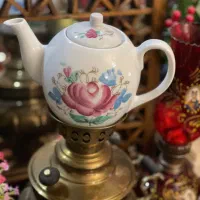 قوری گل قرمزی