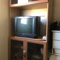 تلویزیون و میز تلویزیون