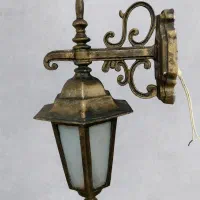 چراغ همراه با لامپ