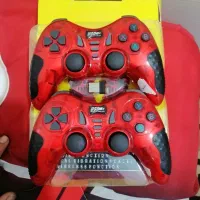 دسته بازی کامپیوتری و نوت بوک