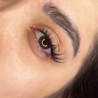 تخفیف کاشت مژه هیدن و پیرسینگ