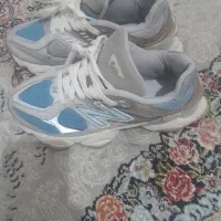 کفش کتانی|کیف، کفش، کمربند|رشت, عینک|دیوار