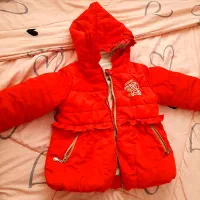 تعدادی لباس در حد نو