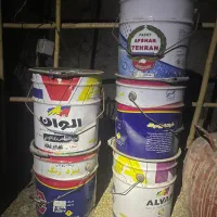 رنگ روغن گالنی ویه عدد پمپ برقی و۲عدد پمپ بنزینی