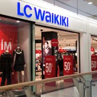 فروشنده خانم