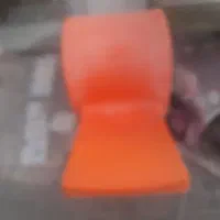 صندلی پایه فلزی نیازبه شستشو