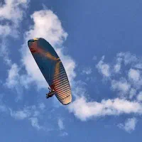 پرواز با پاراگلایدر