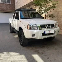 نیسان پیکاپ دو کابین، مدل ۱۳۹۰