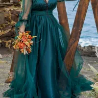 لباس فرمالیته سبز خاص مناسب عکاسی و مراسم