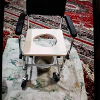 صندلی توالت فرنگی چرخدار