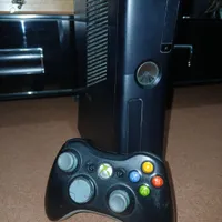 فروش یک دستگاه XBOX360  تک دسته