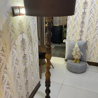 آباژور چوبی به همراه میز چوبی سه پایه کاملا سالم