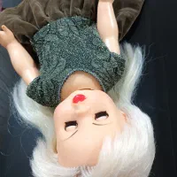 عروسک قدیمی اشرف آنتیک مو سفید بسیار تمیز و نو|اسباب‌‌بازی|تهران, صادقیه|دیوار