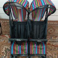 کالسکه دو قلو