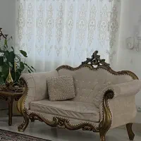پرده به همراه کتیبه