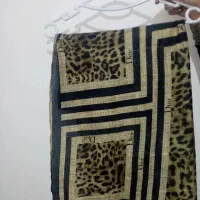 حراج روسری مشکی قواره بزرگ و روسری فانتزی|حراج|برازجان, |دیوار