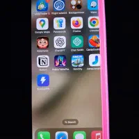 ایفون ۱۲ مینی ال سیدی خط صورتی دارد