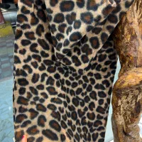 فروشنده بوتیک زنانه