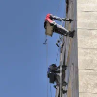 نیرو جهت کار در ارتفاع با طناب.راپل.شستشو.پیچ رول|استخدام صنعتی، فنی، مهندسی|کرمان, |دیوار