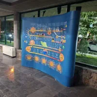 خرید از تولیدی استند پاپ آپ و رول آپ و میز کانتر