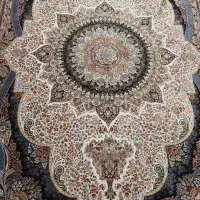 ۲ عدد فرش ۶ متری ۱۰۰۰ شانه تافته ، در حد نو