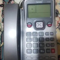 دو عدد تلفن خانگی