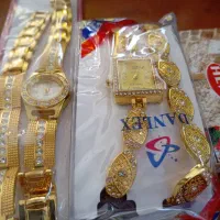 ساعت های دخترونه همراه با دستبند