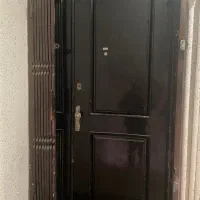 درب چوبی و درب آکاردیونی با سینک