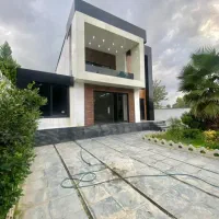 ویلامدرن۲۵۵زمین/۱۵۰بنا/۳خوابه/سندتکبرگ/ویوجنگل