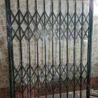 درب آکاردئونی ریلی