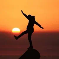 راهنمایی جهت رهایی از تنهایی و شاد زیستن