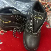 کفش ایمنی سایز ۴۲