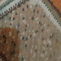 دو عدد بخاری کوچک یکی ساده یکی طرح شومینه ای