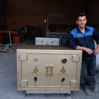 گاوصندوق زیرویترینی طلافروشی