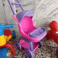 سه چرخه و کالسکه بچه