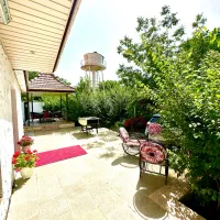 باغ ویلای لوکس ستاره کردان ۲|اجارهٔ کوتاه‌مدت ویلا و باغ|کرج, کمال‌شهر|دیوار