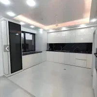 آپارتمان-دو-خواب-سالن-بزرگ-بر-اصلی-کارشناسان