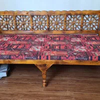 تخت سنتی چوبی
