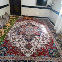 فروش یکدست مبل راحتی هفت نفره ویک جفت فرش|مبلمان خانگی و میز عسلی|میاندوآب, |دیوار