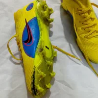 کفش ورزشی فوتبال|کیف، کفش، کمربند|سمنان, |دیوار