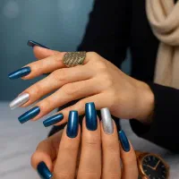 کاشت ناخن و اموزش و تمامی خدمات ارایشی