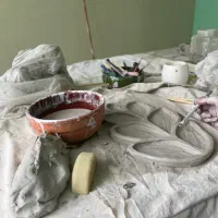 کلاس سفال و سرامیک برای بانوان و‌کودکان