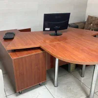 میز مدیریت و کنفرانس سالم