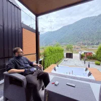 کلبه با جکوزی ۴ نفره روبه جنگل ، اجاره ای