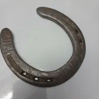 یک عدد نعل اسب کار کرده