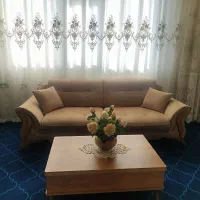 مبل تکی سه نفره همراه با جلو مبلی