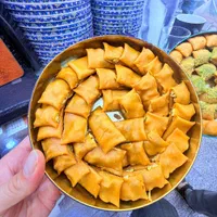 گل کن و قالب زن سوهان پزی