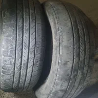 یک‌ جفت لاستیک کارکرده