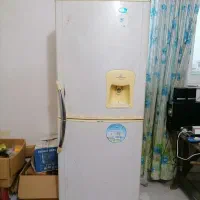 ماشین لباسشویی و یخچال