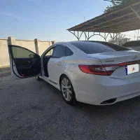 آزرا گرنجور